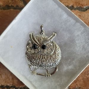ESTATE FIND RARE VINTAGE LOOK RHINESTONE SILVER OWL PENDANT UNIQUE